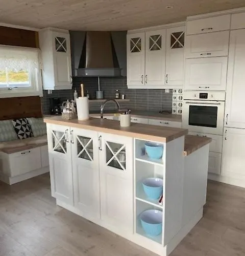 Holiday home Lofoten's Panoramic Views *
