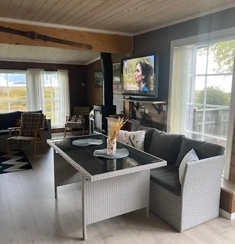 Lofoten's Panoramic Views Holiday home *