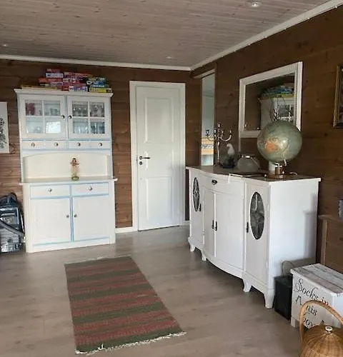 Lofoten's Panoramic Views Ferienhaus *