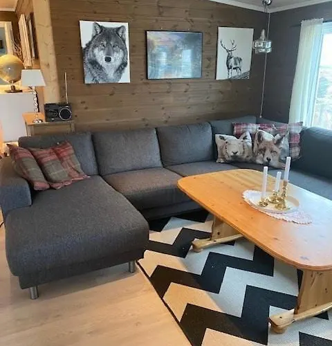 Lofoten's Panoramic Views Ferienhaus Vestvagoy